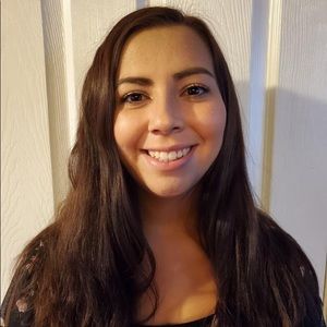 Meet your Posher, Olivia